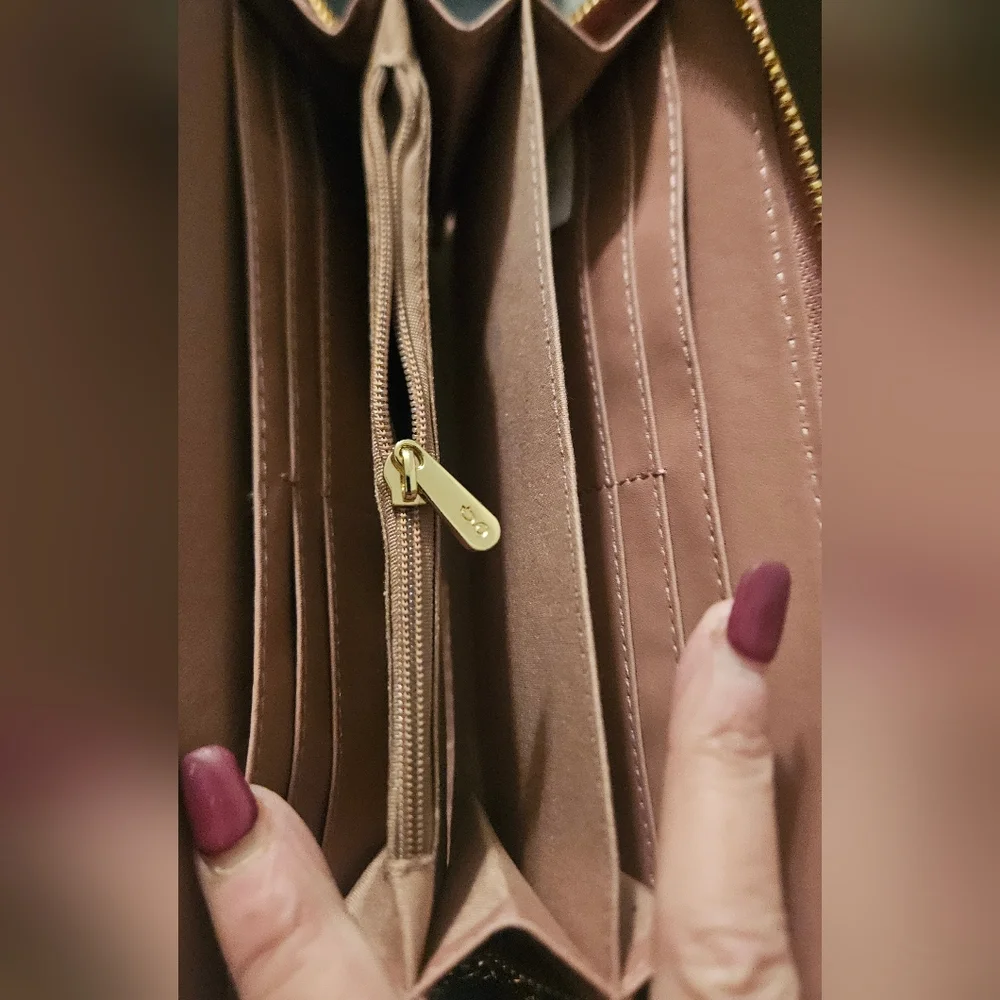 G Pink Tassel Zip Wallet